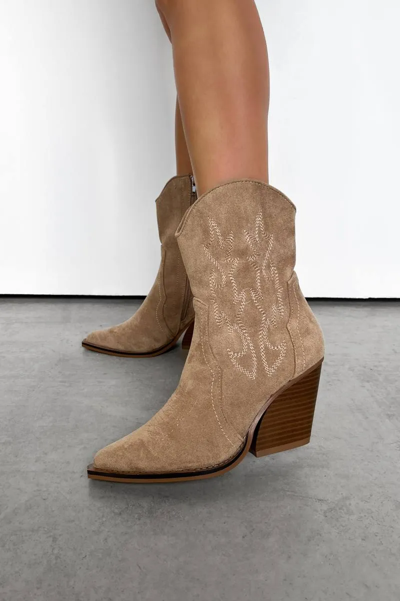 DENVER Western Cowboy Boots - Tan