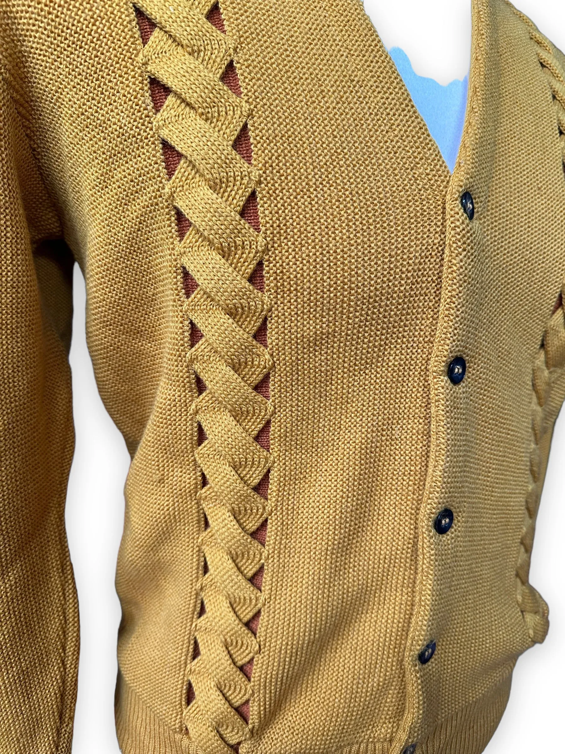 Vintage Seattle Knitting Mills Golden Double Helix Wool Sweater SZ M |  Vintage Cardigan Sweaters Seattle | Barn Owl Vintage Seattle